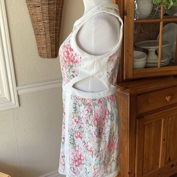 Miss Selfridge Floral Lace Cutout Dress Size 10 - Picture 3 of 11